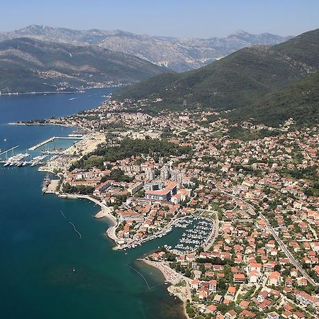Guesthouse Lanca Tivat Buitenkant foto